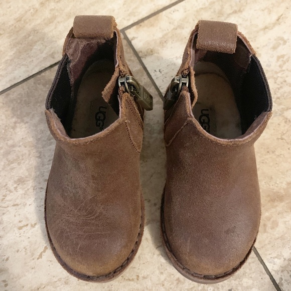 Boy ugg boots - Picture 3 of 4